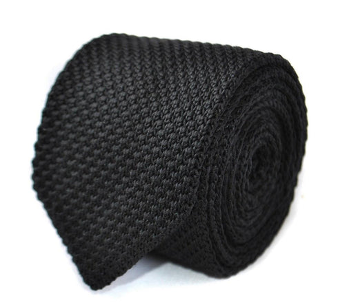 black tie skinny knitted tie with pointed end
